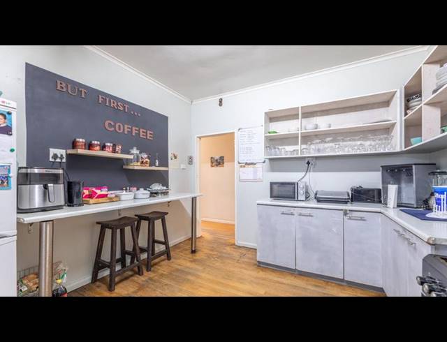 4 BEDROOM HOUSE FOR SALE IN BOSTON